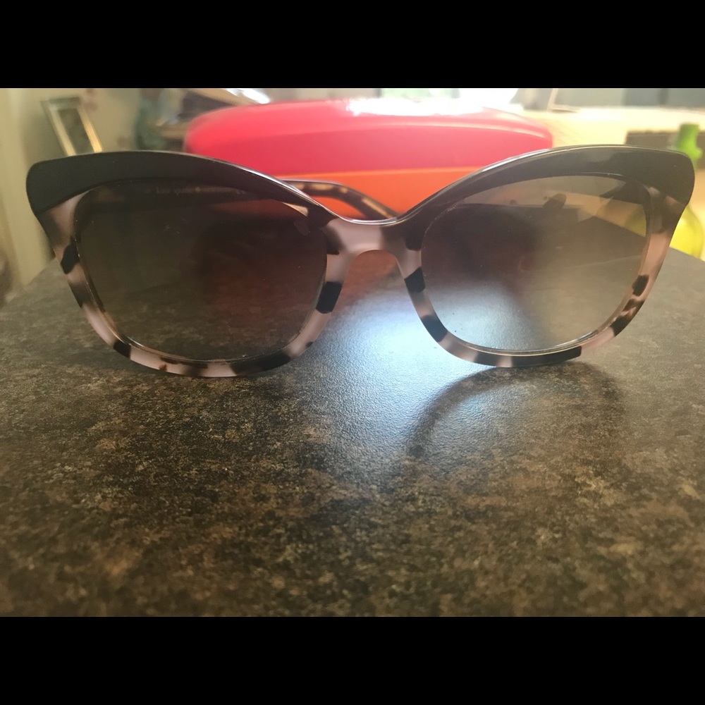 Kate ♠️ Sunglasses